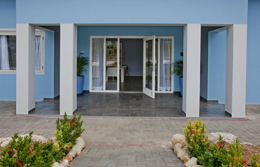 Sunny Curacao - Blue Bay Lodges Экстерьер фото